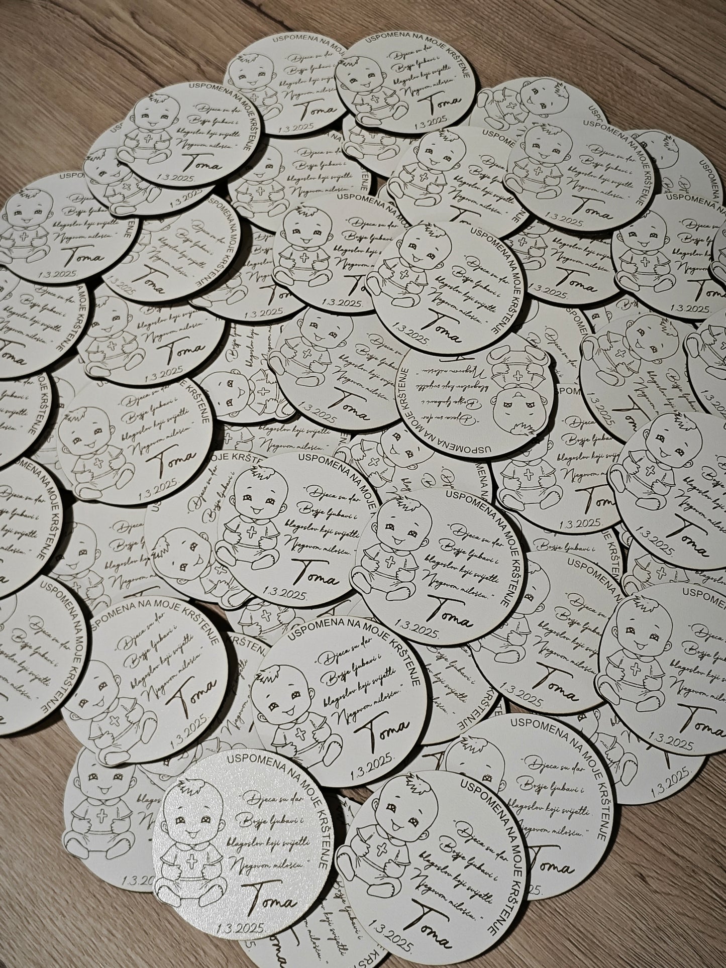 Personalizirani Magneti za Krštenje – Unikatna Uspomena