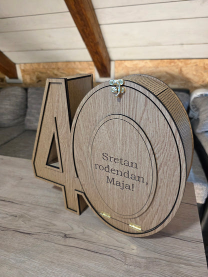 Poklon za 40. rođendan – kutija s čuturom i čašicama